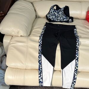 GAP Black and White Top and Leggings with Floral Accents